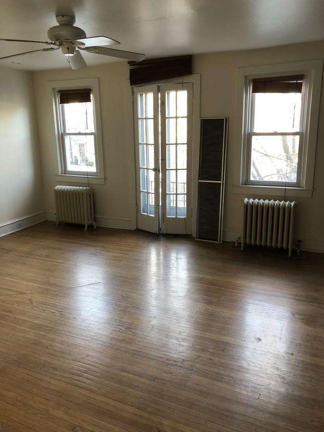 Foto principal - 8026 Germantown Ave