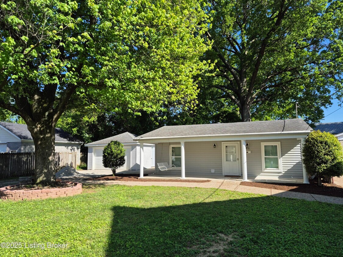 Foto principal - 810 Packard Ave