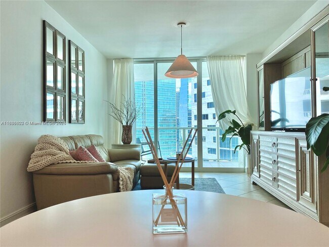 Foto del edificio - 218 SE 14th St