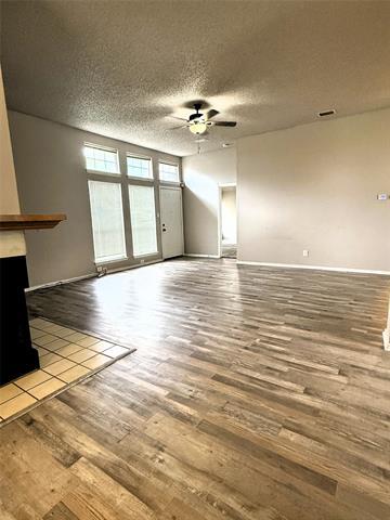 Foto del edificio - 812 Twin Creek Dr
