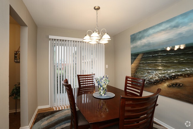 Dining Room - Milford Beach Apartments