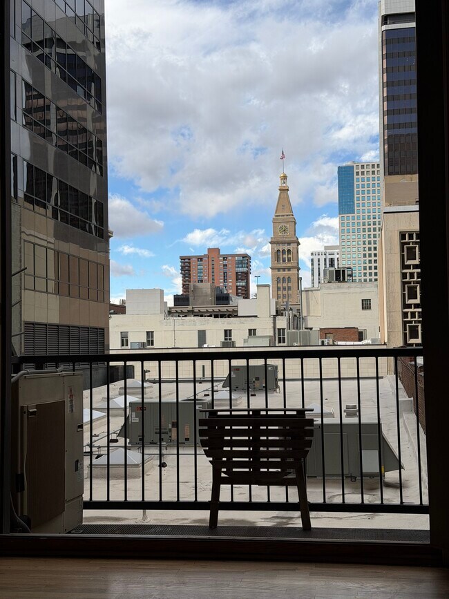 Foto del edificio - 1617 California St