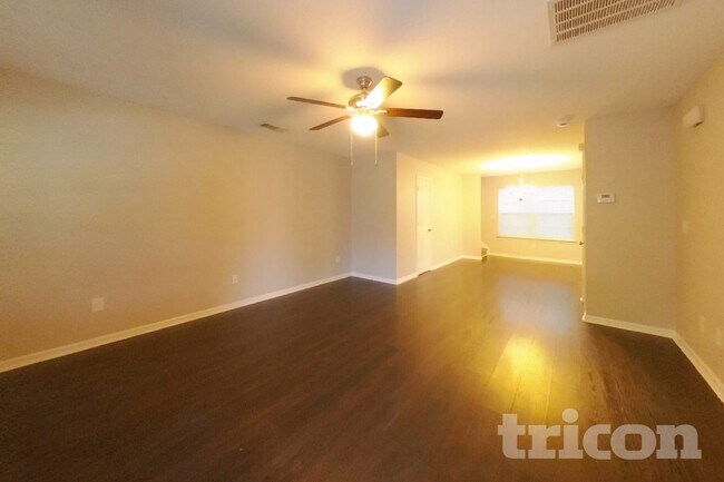 Foto del edificio - 4312 Houldsworth Dr