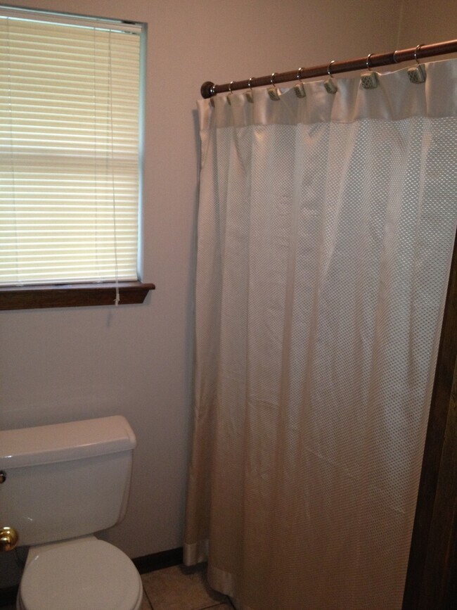 Foto del edificio - Compare this home to HGTV! $1675 near new ...