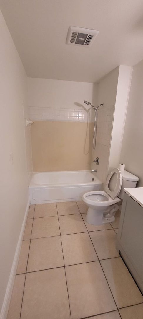 Foto del edificio - *** Beautiful 3 Bedroom 1.5 Bathroom Town ...