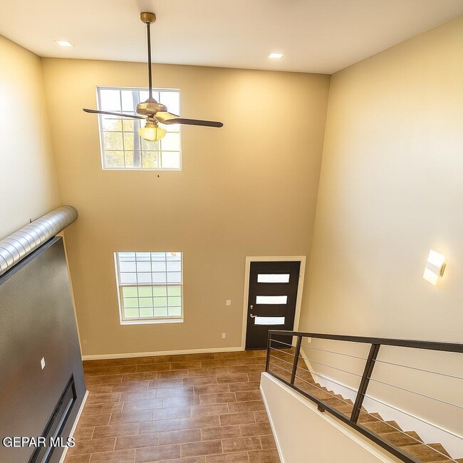 Building Photo - 3030 Pera Ave