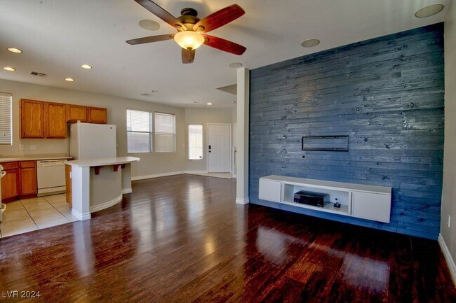 Foto del edificio - 6338 Sun Briar Ct