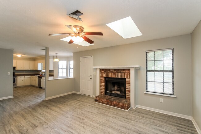 Foto del edificio - Spacious Brick Ranch in Hephzibah, GA