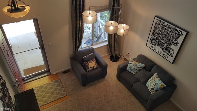 Building Photo - 4 br, 2.5 bath House - 9668 South Castle R...