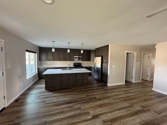 Foto del edificio - 764 Evergreen Way