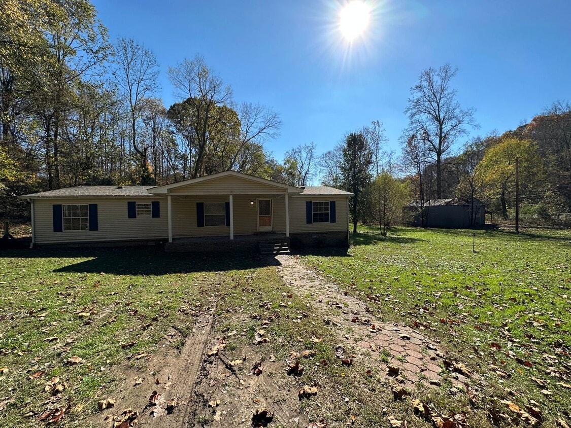 Home for rent in Woodlawn on 1.22 acres of... House Rental in