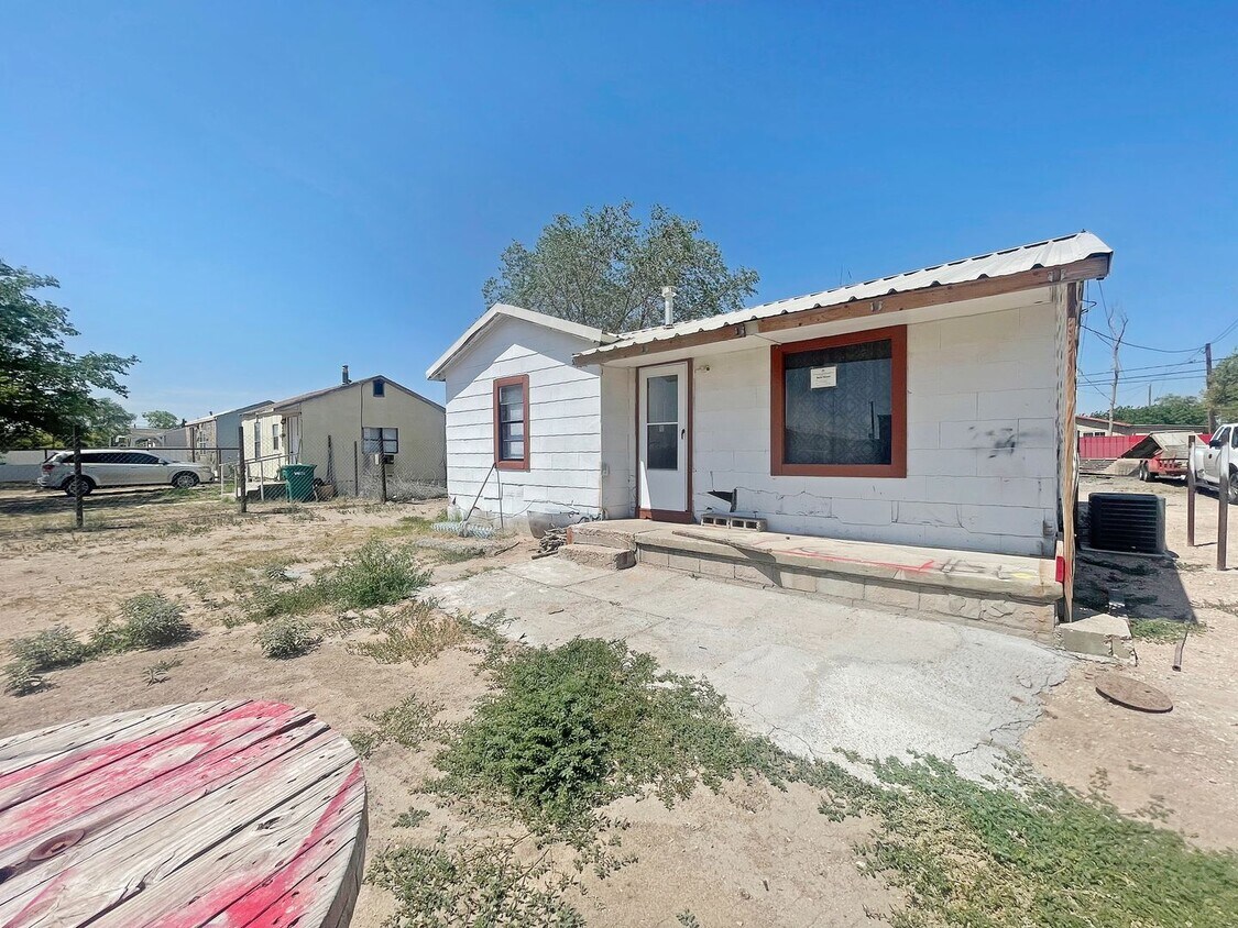 Primary Photo - 917 N 1st St