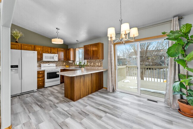 Building Photo - 5505 W 61st St