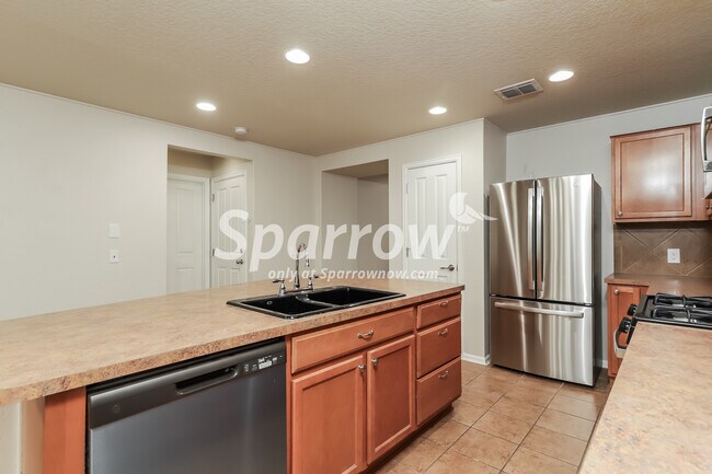 Building Photo - 11023 Palomino Bluff