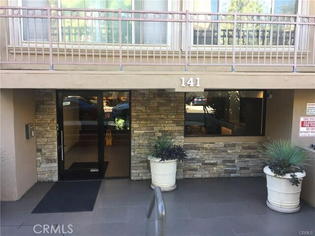 Building Photo - 141 S Clark Dr