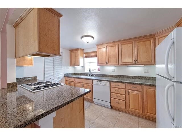 Building Photo - 2003 W Willow Ave