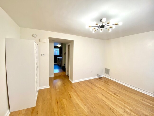 Photo - Modern 2 Bed/2 Bath in South Side Slopes- Available July 1st House