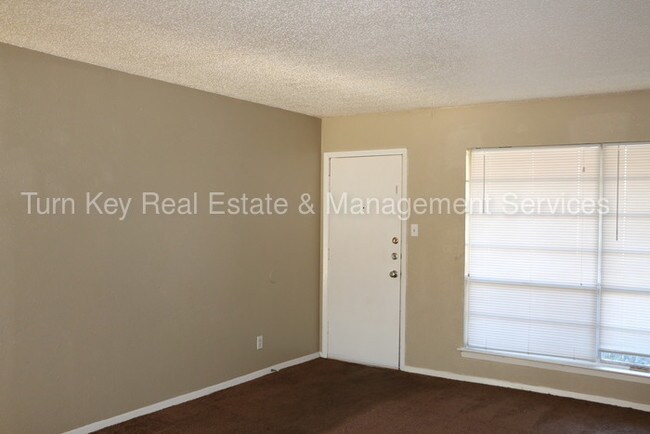 Building Photo - 5063 Ridglea Ln
