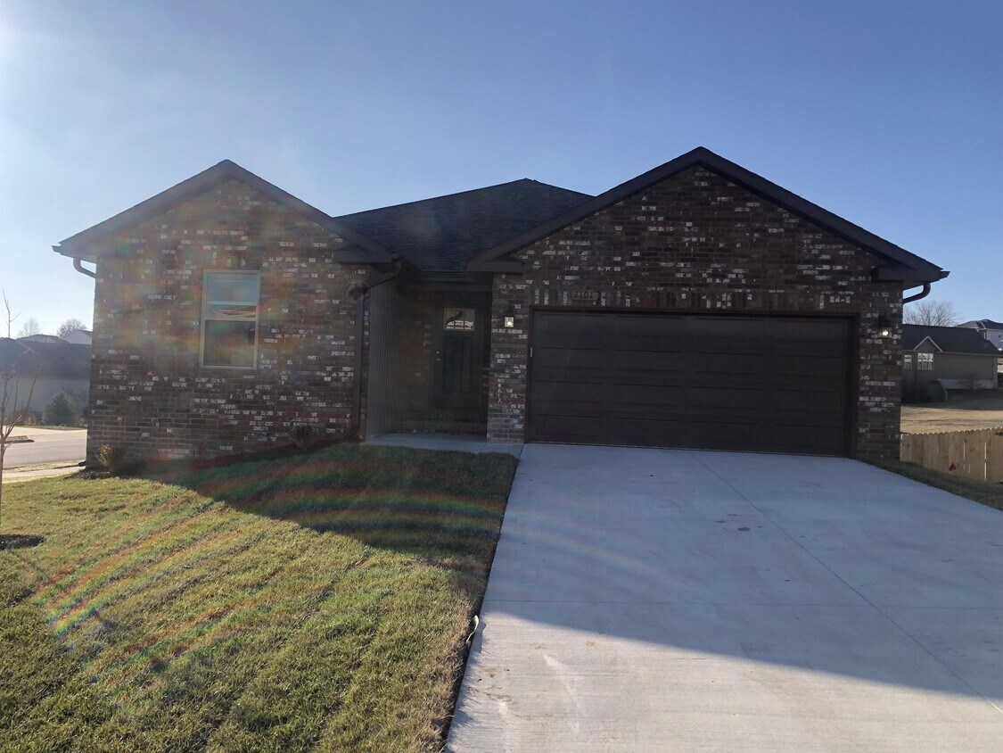 2101 N 21st St, Ozark, MO 65721 House Rental in Ozark, MO