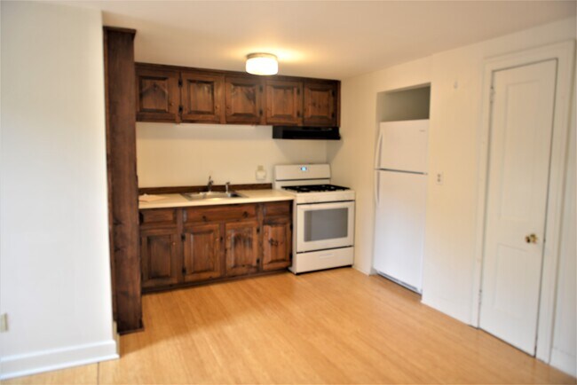 Kitchen - 516 Main St