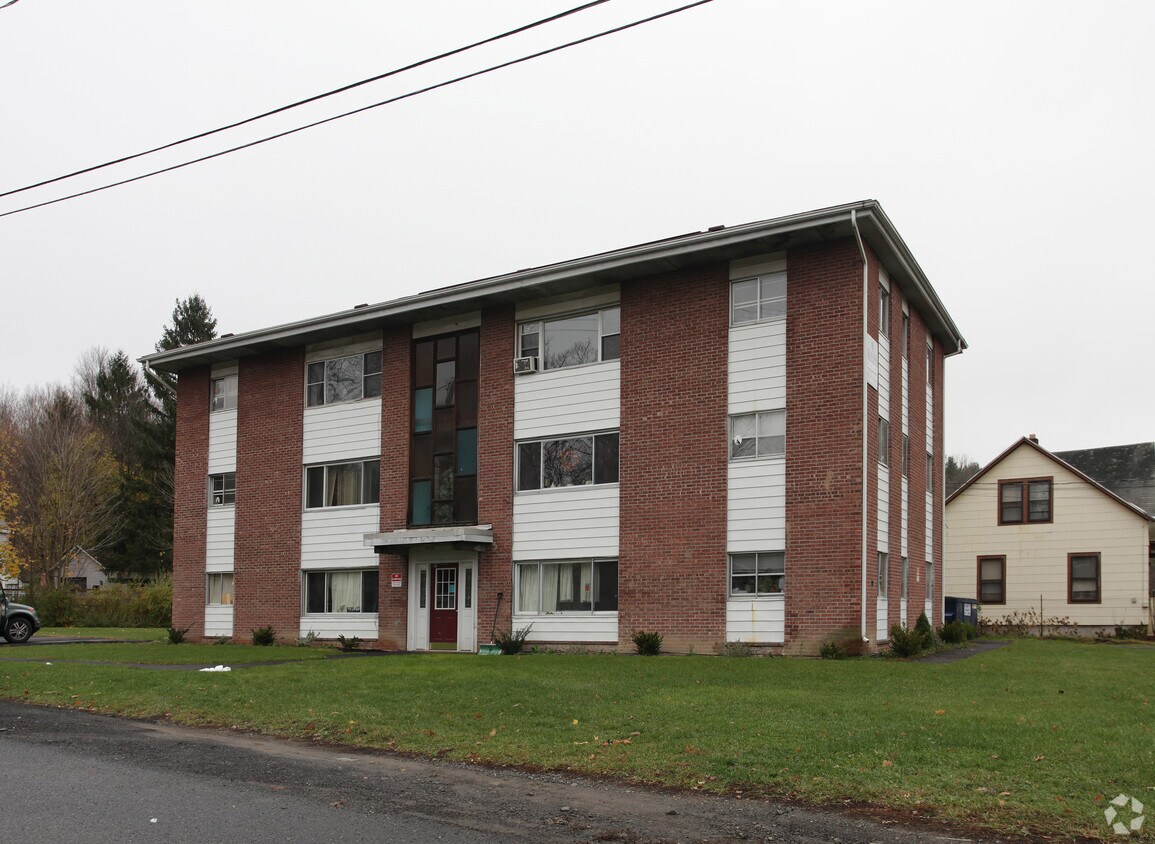 Primary Photo - 2 Griswald St