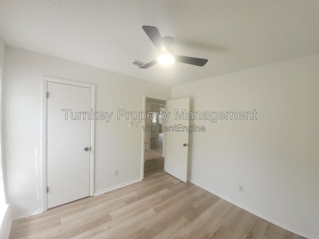 Building Photo - 1805 Joyce Ct