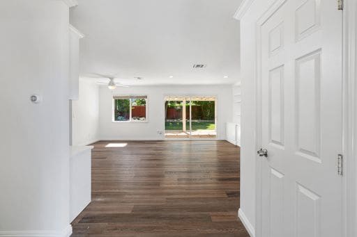 Foto del edificio - 23906 Hamlin St