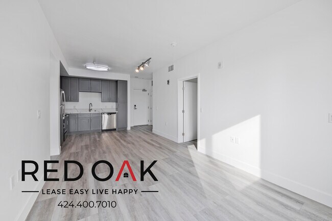 Foto del edificio - 5837 W Sunset Blvd
