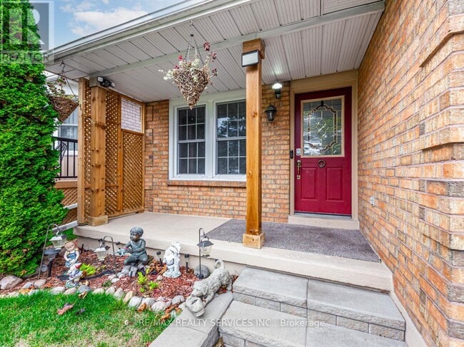 Building Photo - 410 Sunset Blvd