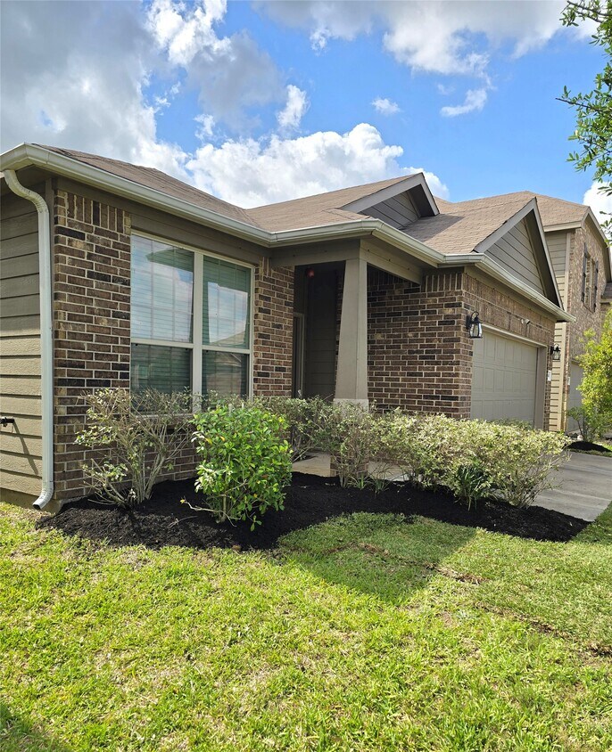 Foto del edificio - 2714 Summer Ln
