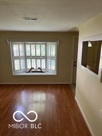 Foto del edificio - 6128 Winthrop Ave