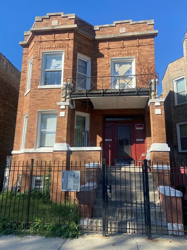 Building Photo - 622 N Trumbull Ave