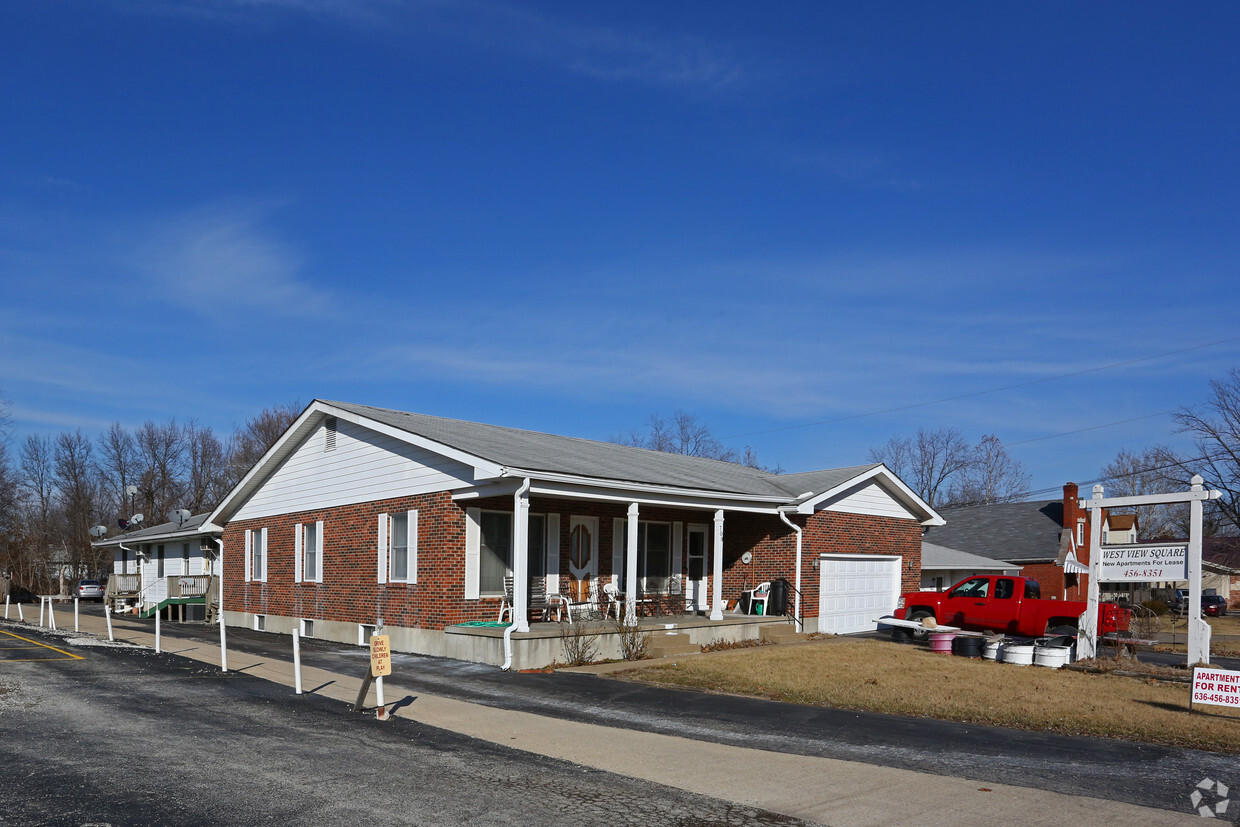 Primary Photo - West View Square Apartments