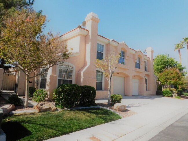 Building Photo - Charming 3 bed  Townhouse - Durango & Chey...