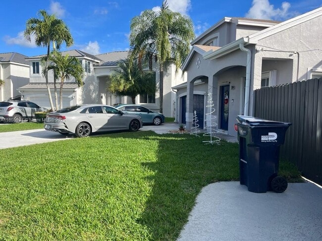 Building Photo - 9953 SW 154th Ct
