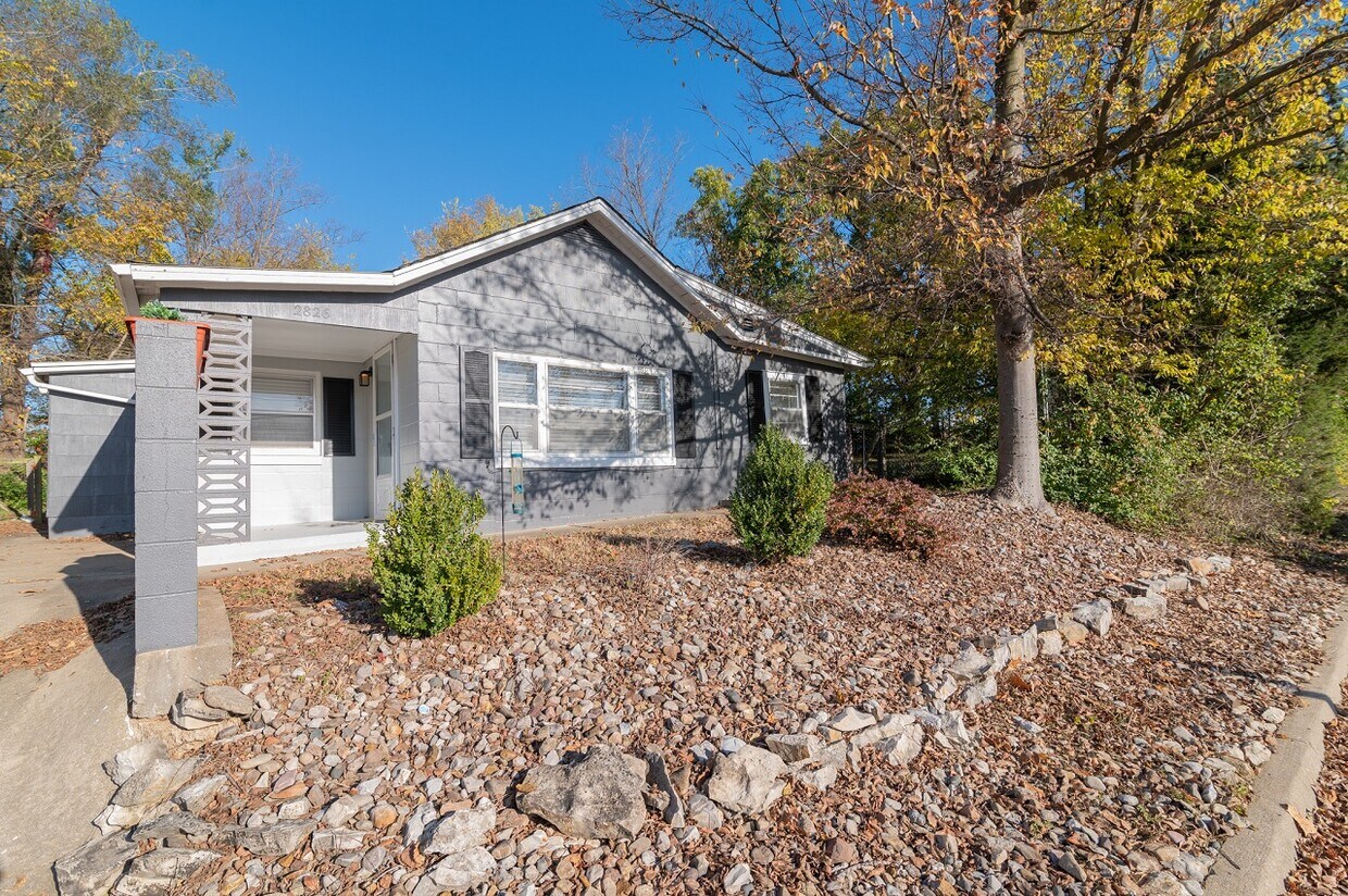 Primary Photo - 2826 S Ten Mile Dr