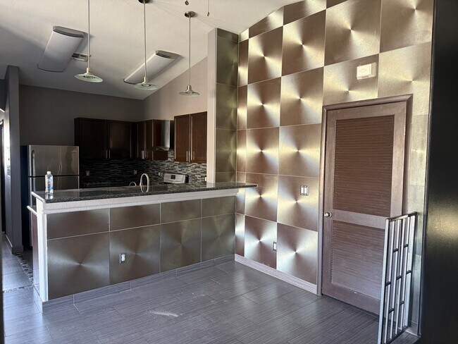 Foto del edificio - 9339 Square Dance Pl