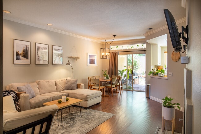 Building Photo - 25054 El Carrizo