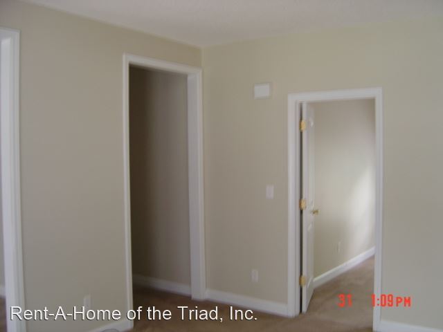 Building Photo - 3 br, 1 bath House - 1001 Glenwood Avenue