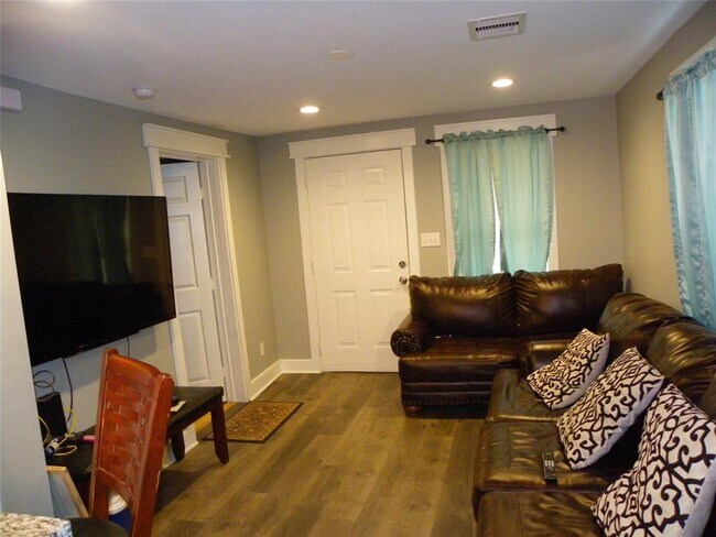 Foto del edificio - 5321 Avenue L