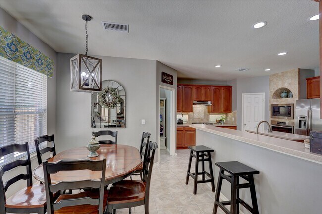 Foto del edificio - 19 S Linton Ridge Cir