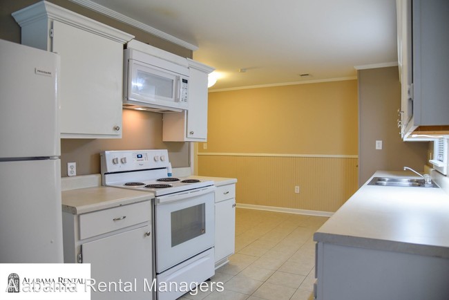 Foto del edificio - 3 br, 1 bath House - 42160 Highway 25