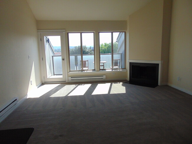 Foto del edificio - Lovely 2BR/2BA Townhome-Style Condo, Sand ...