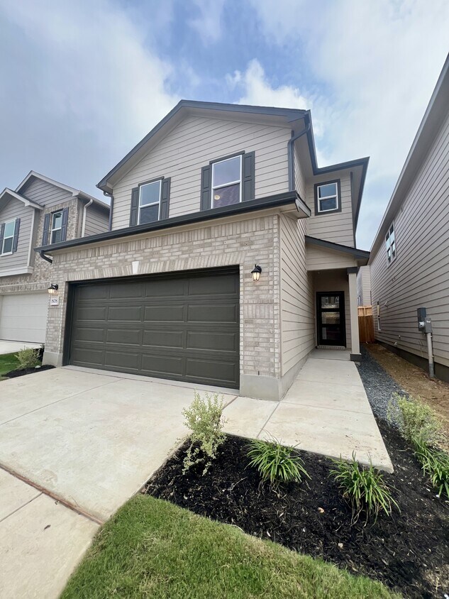 Foto principal - 14839 Vance Jackson Rd