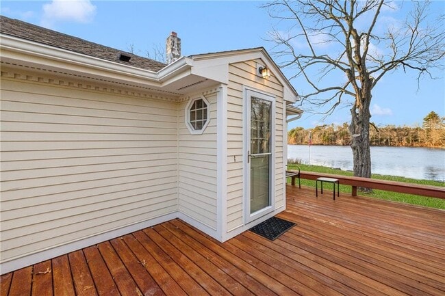 Foto del edificio - 8 Pine Ln