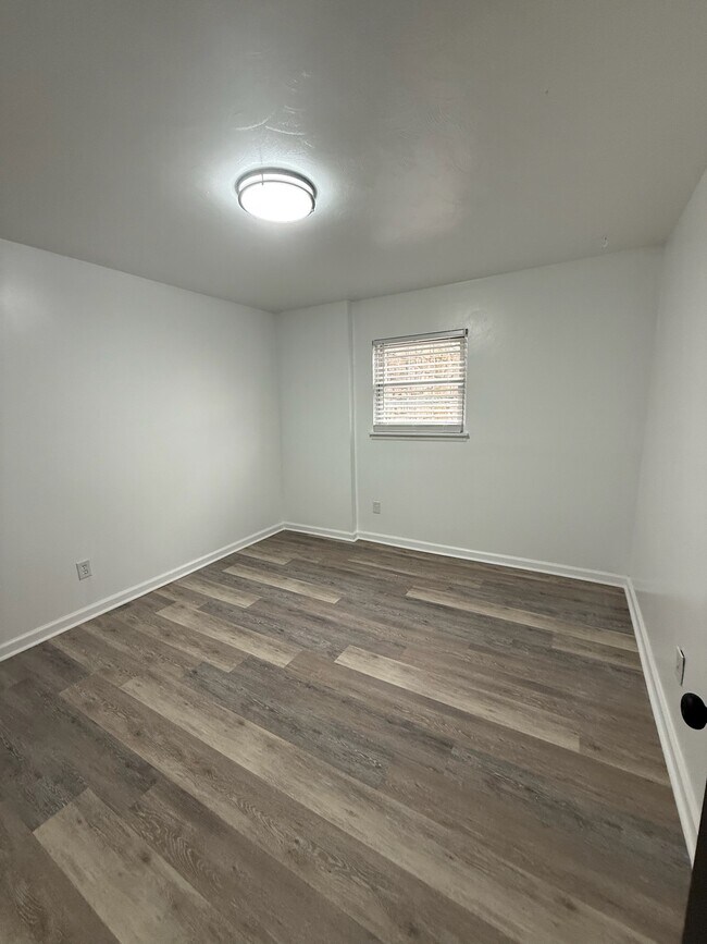 Foto del edificio - 62 Birchwood Ln