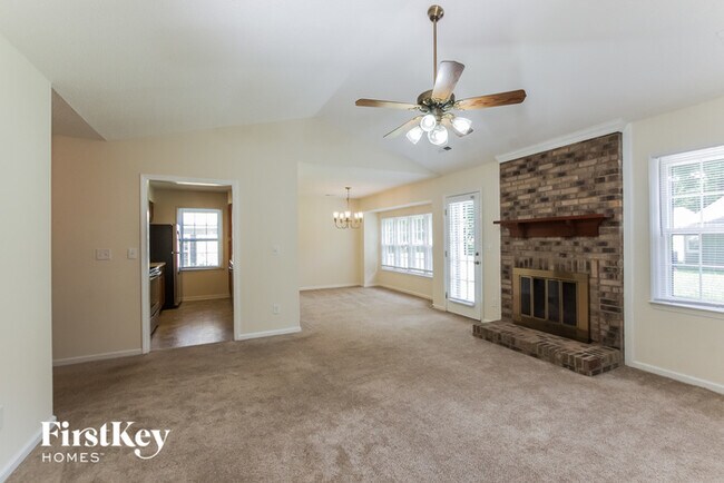 Building Photo - 2511 Dalston Ln