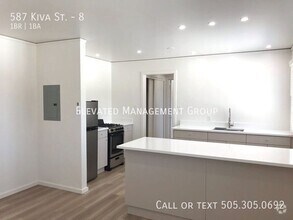 Building Photo - 587 Kiva St