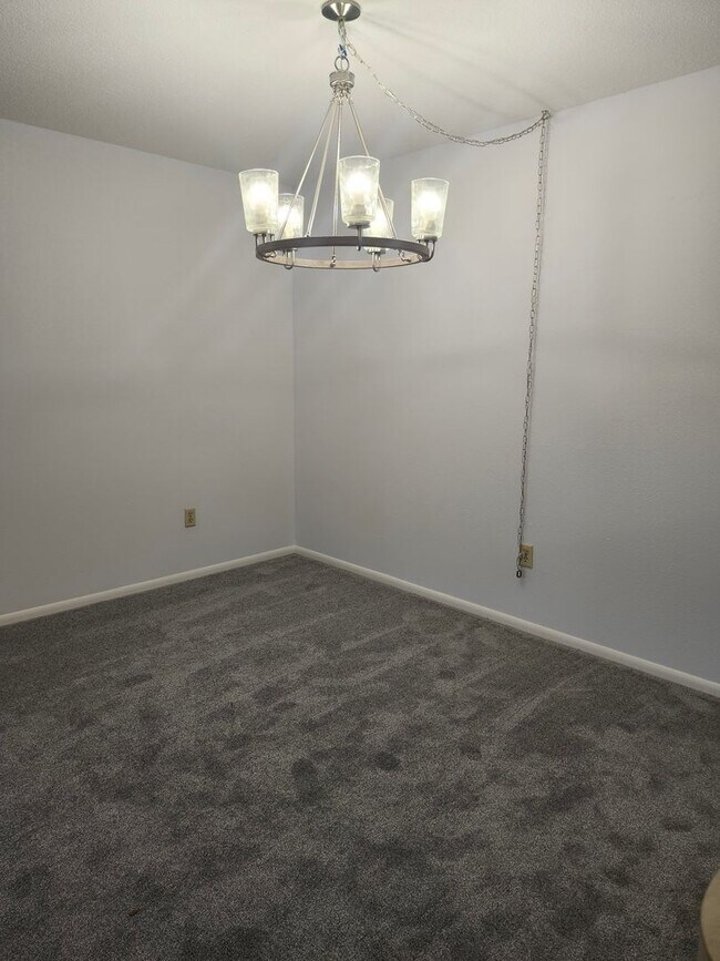 Foto del edificio - Oak Forrest 55 and older Condominium FOR RENT! ANNUAL-FIRST FLOOR