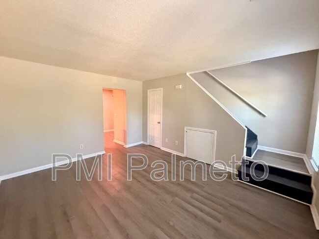 Foto del edificio - 1919 Tall Pines Cir